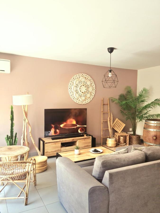 Appartcosy Emplacement Ideal Avec Terrasse & Parking Prive Nîmes Buitenkant foto